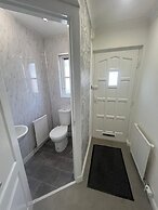 Ayr Refurbished May 2024 3 Bedroom 140m2 Detached House With Private G