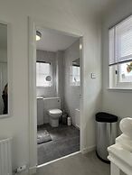 Ayr Refurbished May 2024 3 Bedroom 140m2 Detached House With Private G