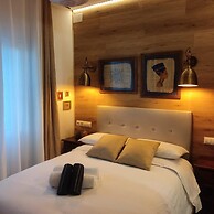 STUDIOS OR PRIVATE ROOMS