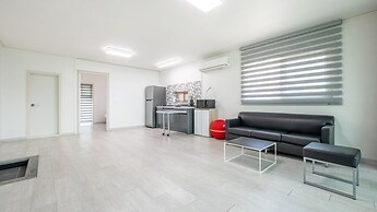 Gapyeong Nomadrium Poolvilla Pension