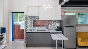 Gapyeong Nomadrium Poolvilla Pension