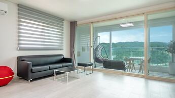 Gapyeong Nomadrium Poolvilla Pension