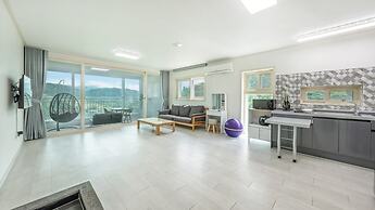 Gapyeong Nomadrium Poolvilla Pension