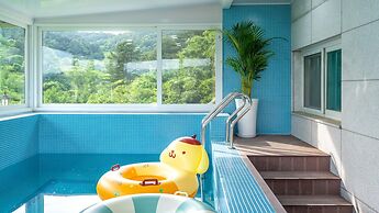 Gapyeong Nomadrium Poolvilla Pension