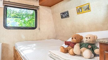 Gyeongju Yongcheonsu Caravan