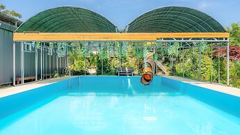 Gyeongju Yongcheonsu Caravan