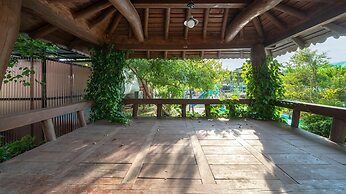 Gyeongju Yongcheonsu Caravan