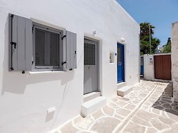 M&M Paros Studio