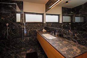 MEDITERANA Art Deco Resort