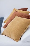 Spacious Apartment for 4 by Renters