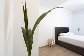 Spacious 3-bedroom Dual Apartment in City Centre