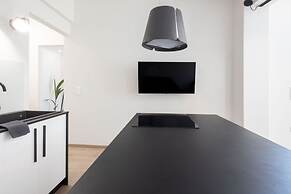 Spacious 3-bedroom Dual Apartment in City Centre