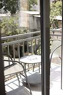 Spacious 3-bedroom Dual Apartment in City Centre