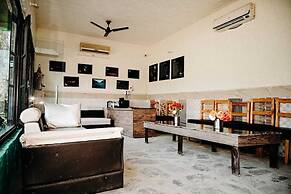 Corbett Tiger Unit of Gadabout Hotels