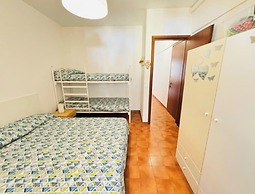 Flat With Terrace Overlooking the Pool - Beahost