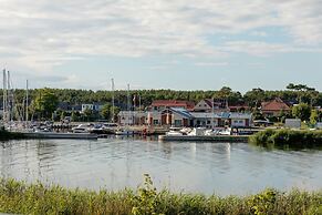 Wellness Resort & SPA Parking by Renters