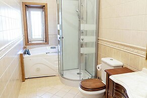 Elegância & Carros Hotel