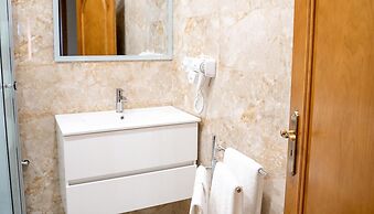 Elegância & Carros Hotel