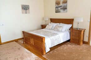 Elegância & Carros Hotel