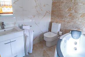 Elegância & Carros Hotel