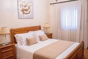 Elegância & Carros Hotel