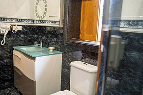 Elegância & Carros Hotel