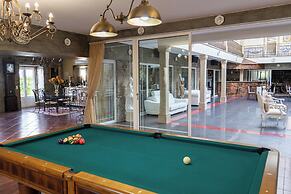 Elegância & Carros Hotel