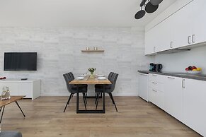 Dziwnów SPA & Parking by Renters