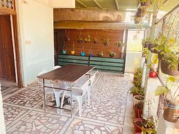 Abu Bunglow Homestay By GRB
