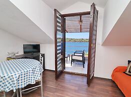 Apartments Karbuni By The Sea
