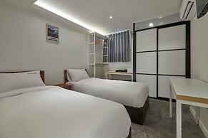 Eight Rest Hostel  Myeong-dong