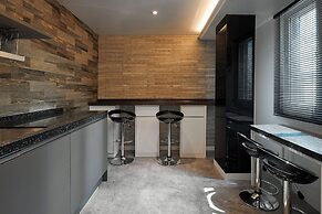 Eight Rest Hostel  Myeong-dong