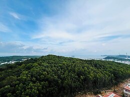 Medius Terra Residences - Pool Included