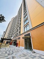 Medius Terra Residences - Pool Included