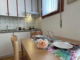 Lovely Flat Only 200m From the sea - Beahost