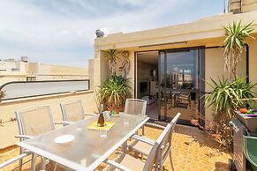 Penthouse Tower Court Zurrieq