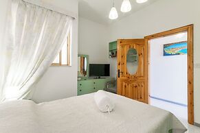 Modern Seaview Apart In Marsalforn Gozo