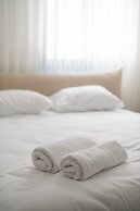 O&O - 2 BR Stylish & Modern Apartment