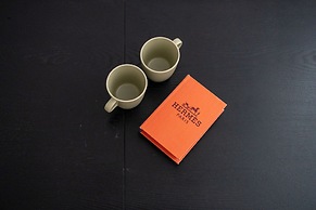 O&O - 2 BR Stylish & Modern Apartment