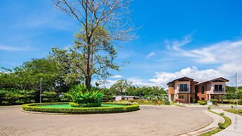 Ciudad Del Mar 126 3 Bedroom Condo by RedAwning