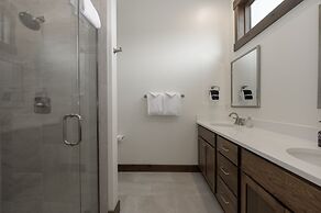 90 Hay Meadow 4 Bedroom Townhouse by RedAwning