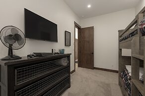 90 Hay Meadow 4 Bedroom Townhouse by RedAwning