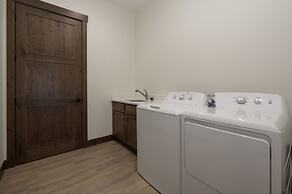 90 Hay Meadow 4 Bedroom Townhouse by RedAwning