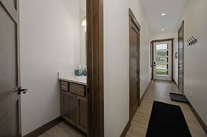 90 Hay Meadow 4 Bedroom Townhouse by RedAwning