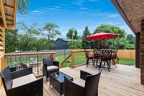 Becca's Place 3 Bedroom Home by RedAwning