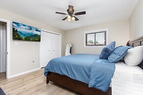 Becca's Place 3 Bedroom Home by RedAwning