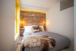 Higgihaus 26 Clare Street Aparthotel