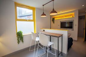 Higgihaus 26 Clare Street Aparthotel