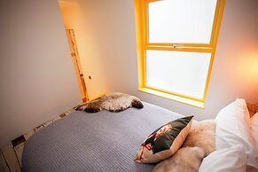 Higgihaus 26 Clare Street Aparthotel