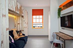 Higgihaus 26 Clare Street Aparthotel